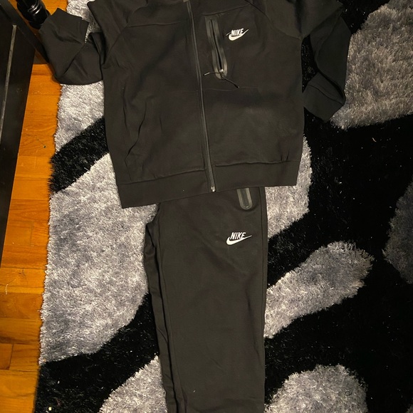 Brand new with tags nikes $90 a piece - Picture 10 of 10